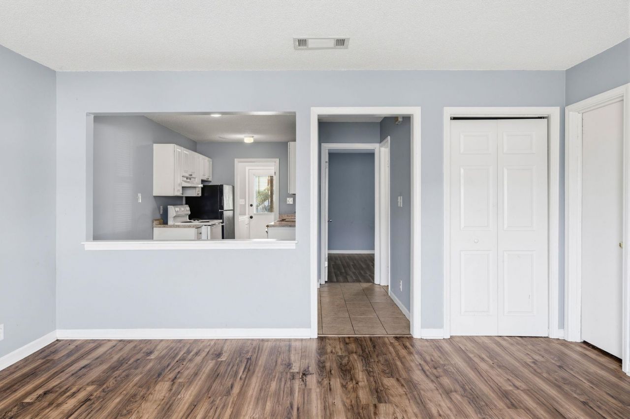 755 Burcale Rd. Photo 4