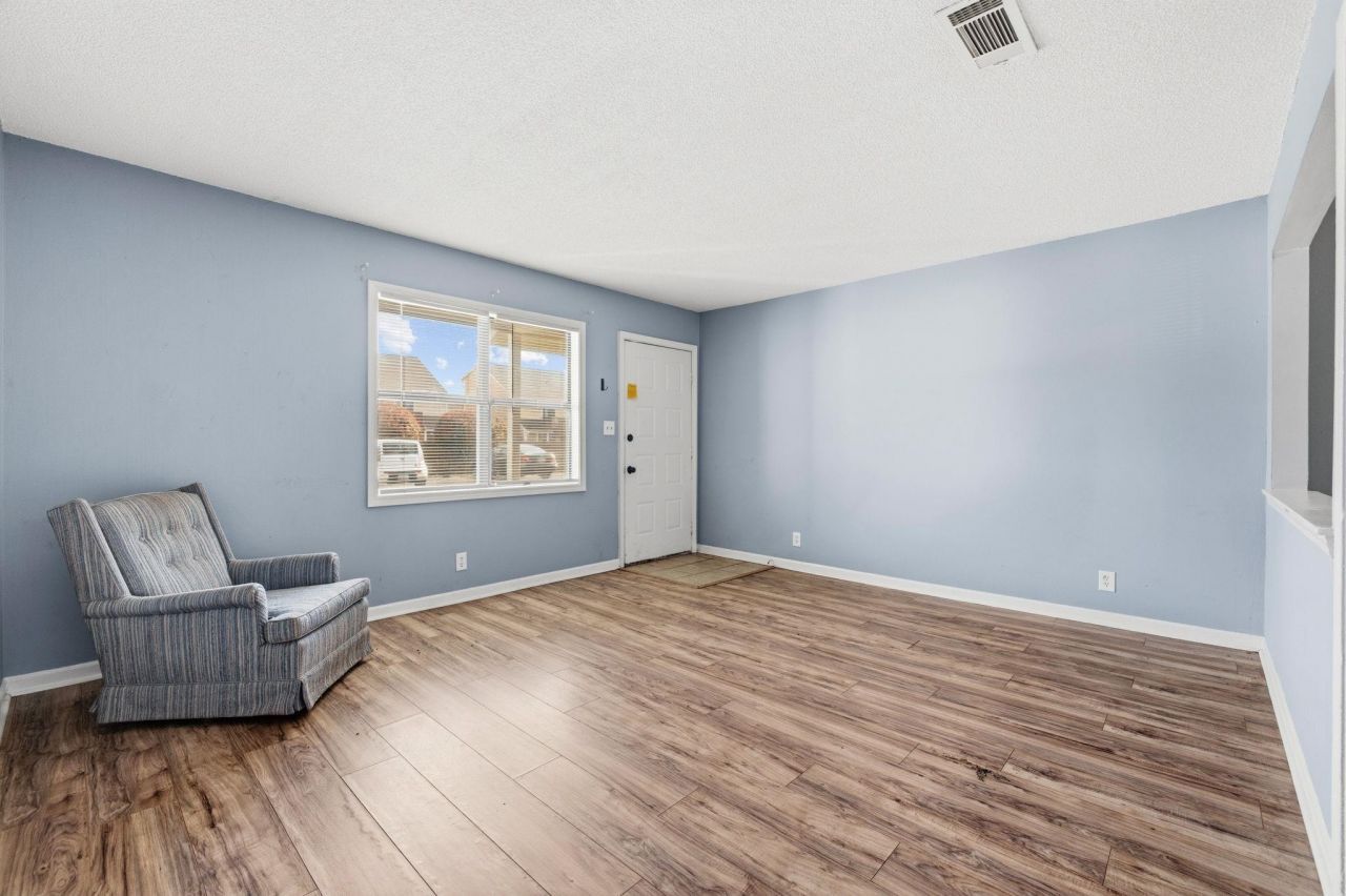 755 Burcale Rd. Photo 7