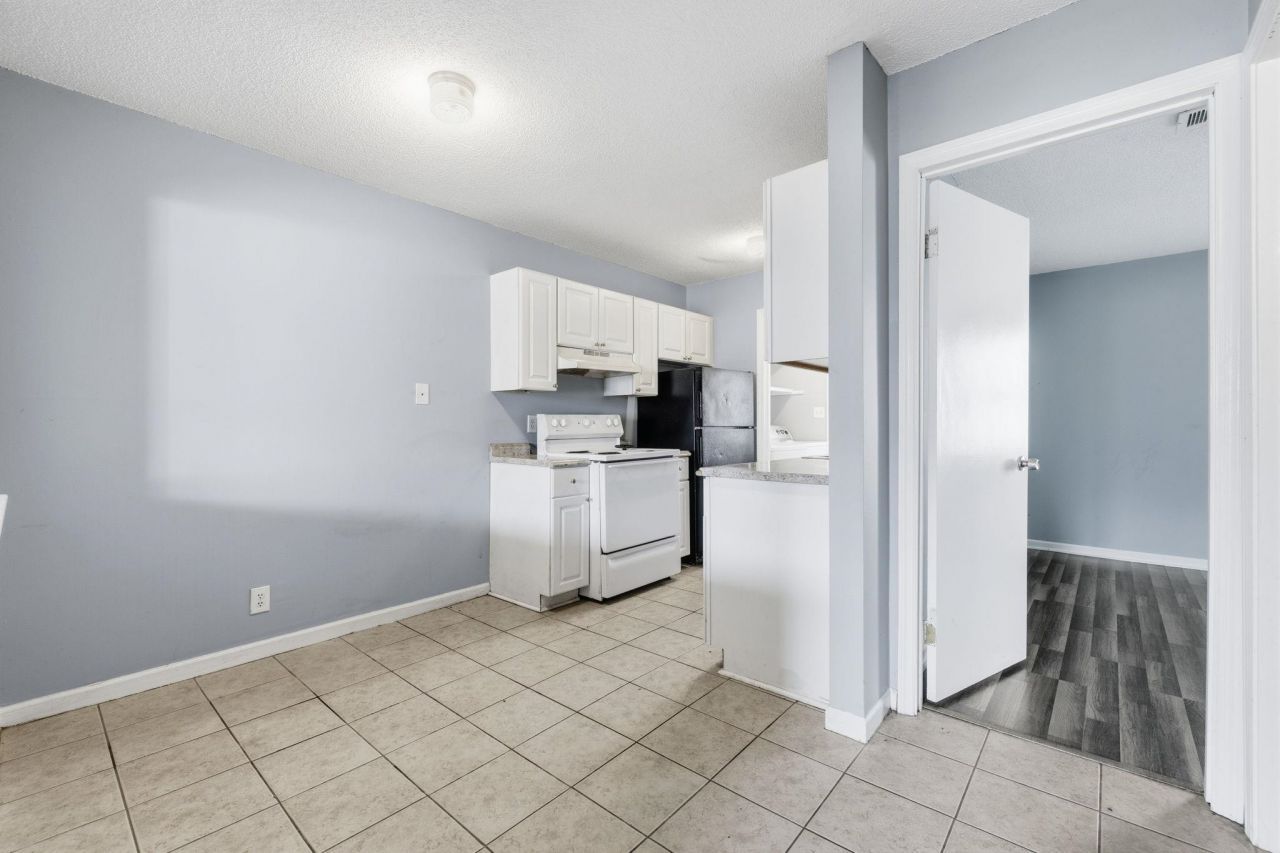 755 Burcale Rd. Photo 9