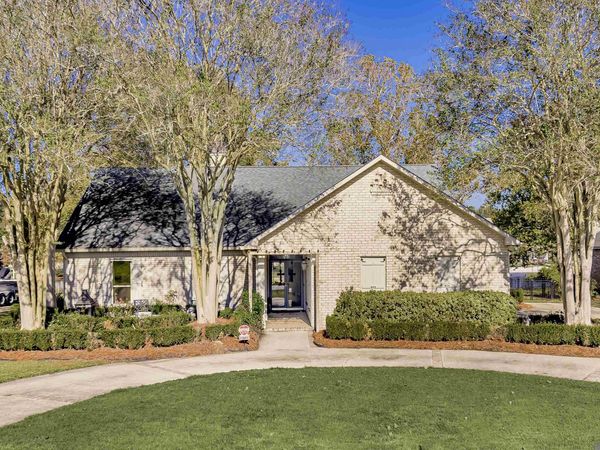 13725 Briarlake Ave, Baton Rouge, LA 70809