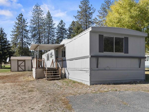 34124 N Newport Hwy, Chattaroy, WA 99003