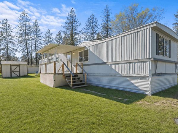 34124 N Newport Hwy, Chattaroy, WA 99003