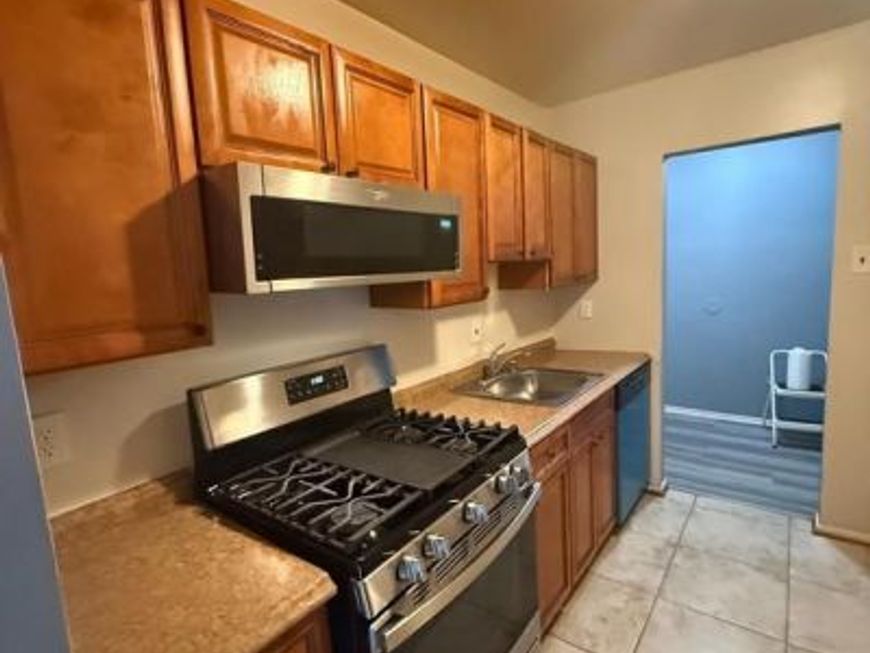 19429 Brassie Place, Unit 304, Gaithersburg, MD 20886 Main Photo