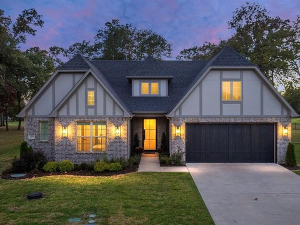 219 Saint Andrews Drive, Mabank, TX 75156