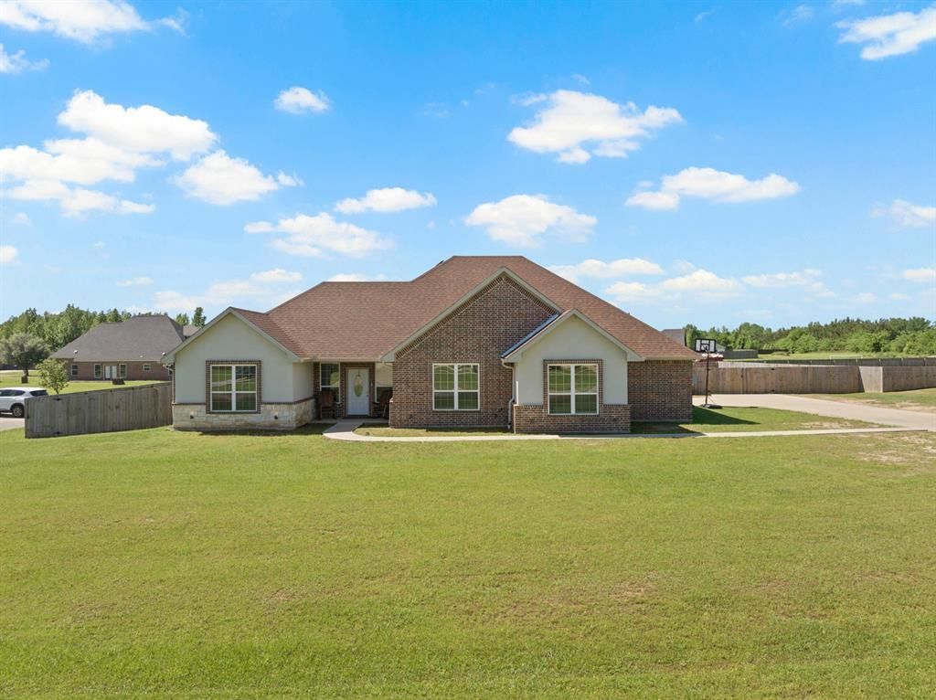 20 County Road 4742, Mount Pleasant, TX 75455 Main Photo