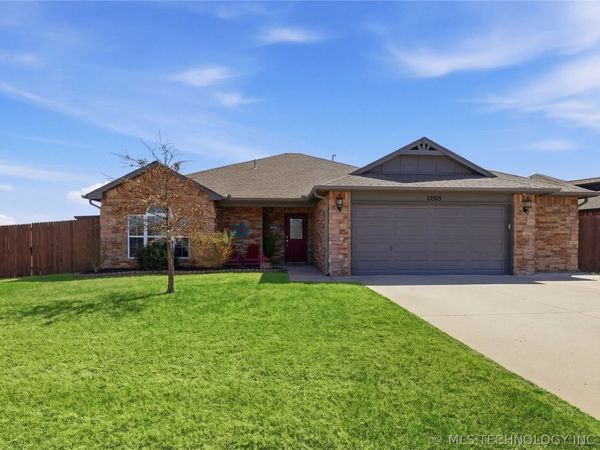 13505 N 130th East Avenue , Collinsville, OK 74021