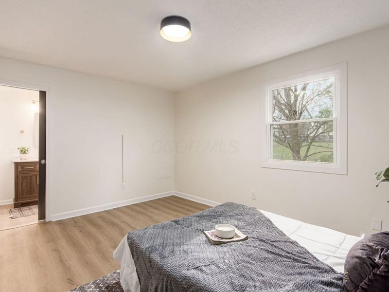 1885 E Choctaw Drive , London, OH 43140 Photo 17