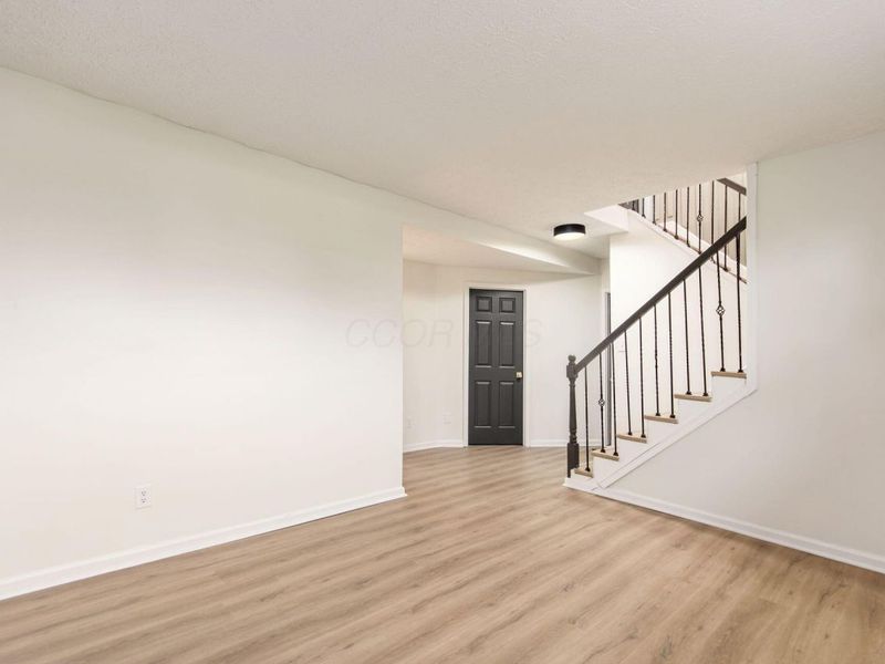 1885 E Choctaw Drive , London, OH 43140 Photo 24