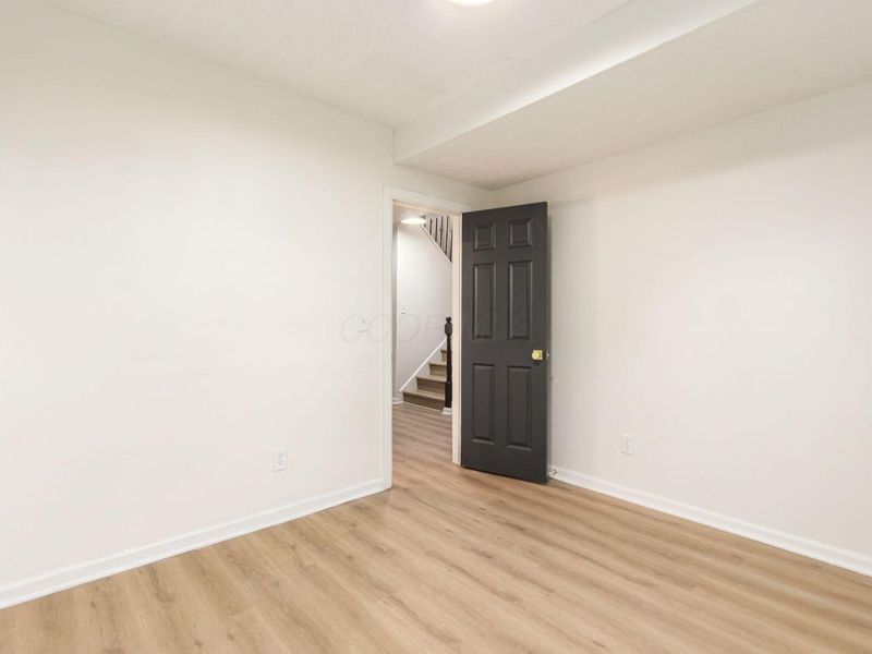 1885 E Choctaw Drive , London, OH 43140 Photo 27