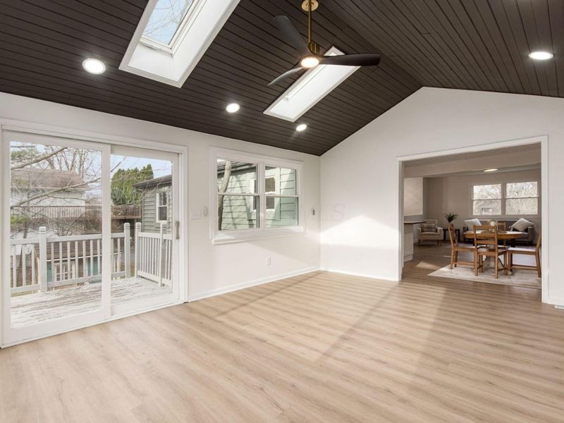 1885 E Choctaw Drive , London, OH 43140 Photo 32