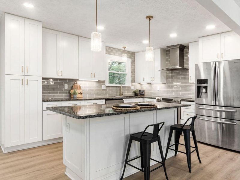 1885 E Choctaw Drive , London, OH 43140 Photo 6