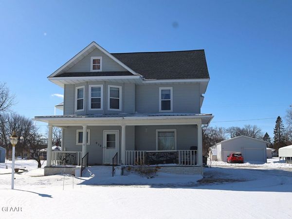 618 BOOTH Avenue , Larimore, ND 58251