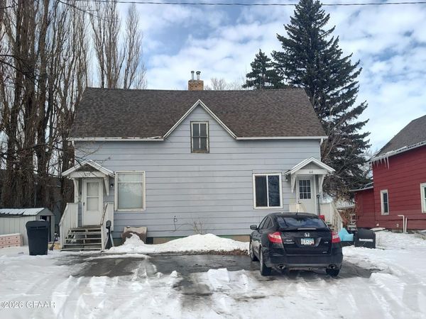 618 8TH Avenue N, Grand Forks, ND 58203