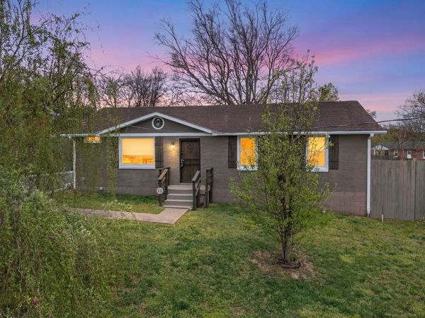 633 Lane Dr, Nashville, TN 37207