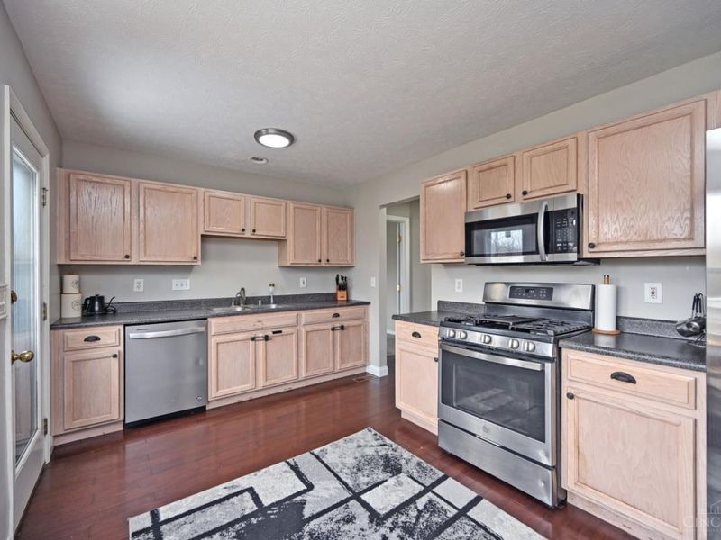 7545 Hyatts Lane, Hamilton Twp, OH 45039 Photo 15