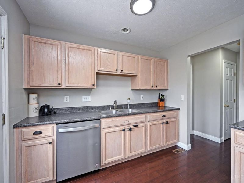 7545 Hyatts Lane, Hamilton Twp, OH 45039 Photo 16