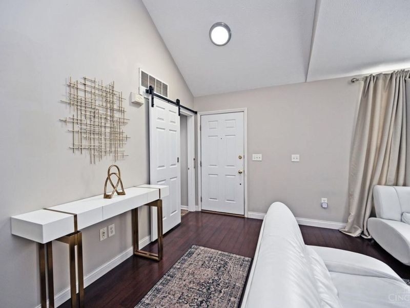 7545 Hyatts Lane, Hamilton Twp, OH 45039 Photo 4