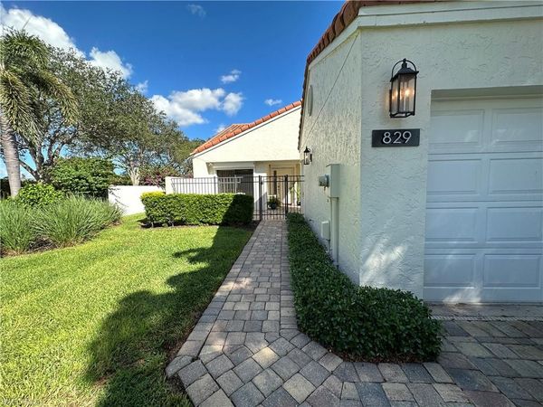 829 Reef Point CIR , Unit 46, NAPLES, FL 34108