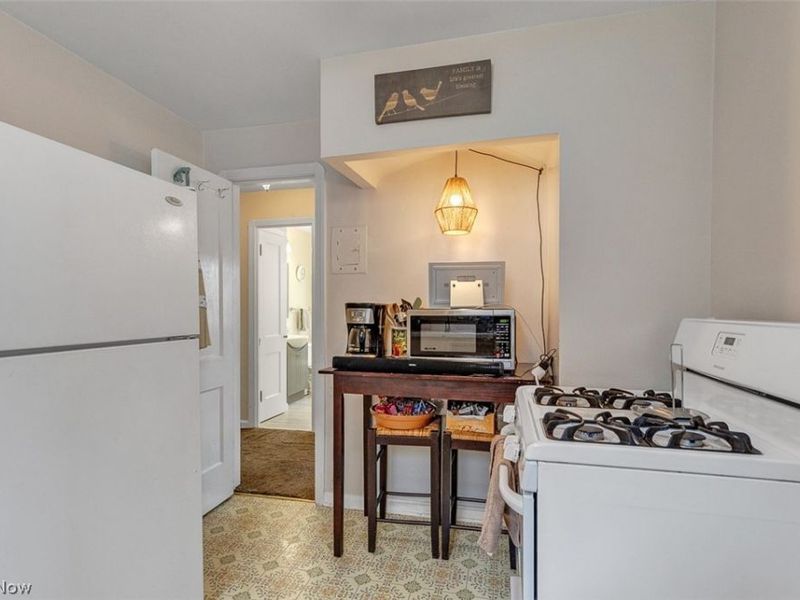 4221 Oak Park , Cleveland, OH 44109 Photo 6