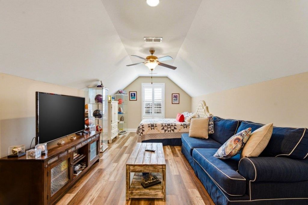 9182 Abingdon Dr. Photo 23