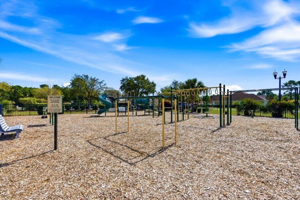 9182 Abingdon Dr. Photo 41