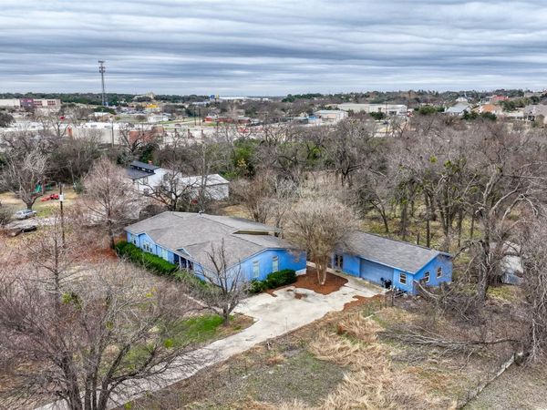 408 Horseshoe DR , Leander, TX 78641