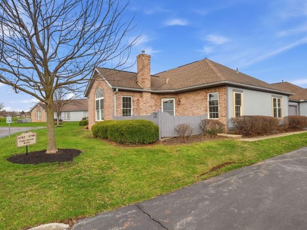3782 Falls Circle Drive , Unit 25, Hilliard, OH 43026