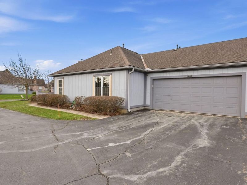 3782 Falls Circle Drive , Unit 25, Hilliard, OH 43026 Photo 3