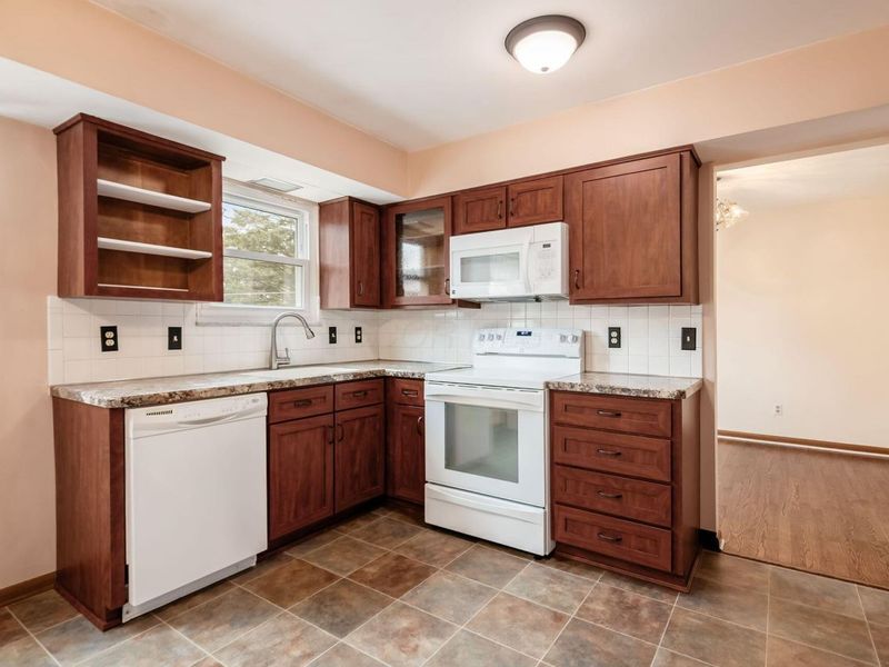 1242 Bradshire Drive , Columbus, OH 43220 Photo 12