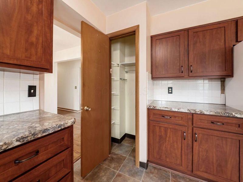 1242 Bradshire Drive , Columbus, OH 43220 Photo 14