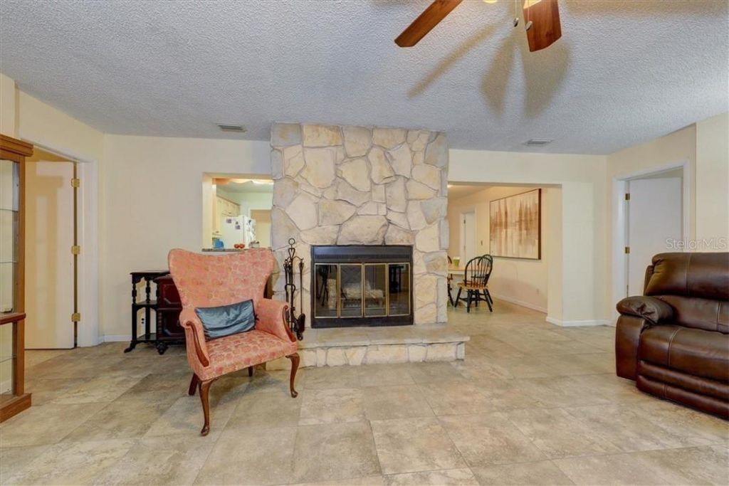 473 Lewis Boulevard Se, Saint Petersburg, FL 33705 Photo