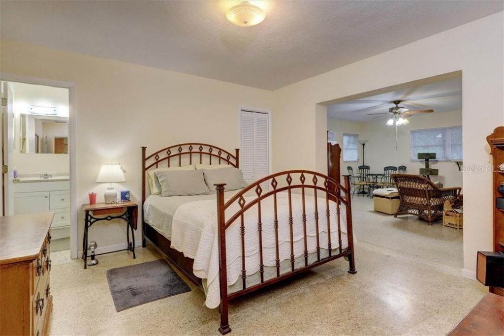 473 Lewis Boulevard Se, Saint Petersburg, FL 33705 Photo