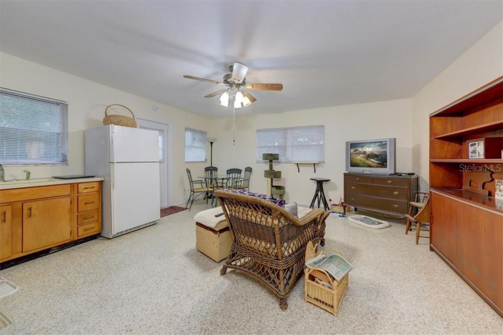 473 Lewis Boulevard Se, Saint Petersburg, FL 33705 Photo