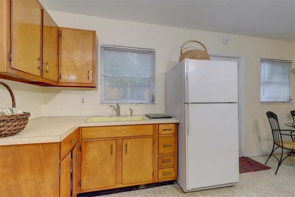 473 Lewis Boulevard Se, Saint Petersburg, FL 33705 Photo