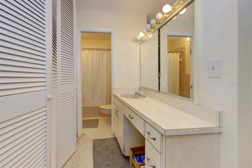 473 Lewis Boulevard Se, Saint Petersburg, FL 33705 Photo