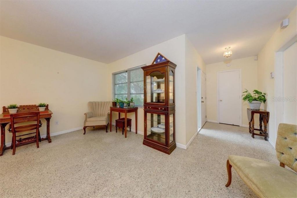 473 Lewis Boulevard Se, Saint Petersburg, FL 33705 Photo