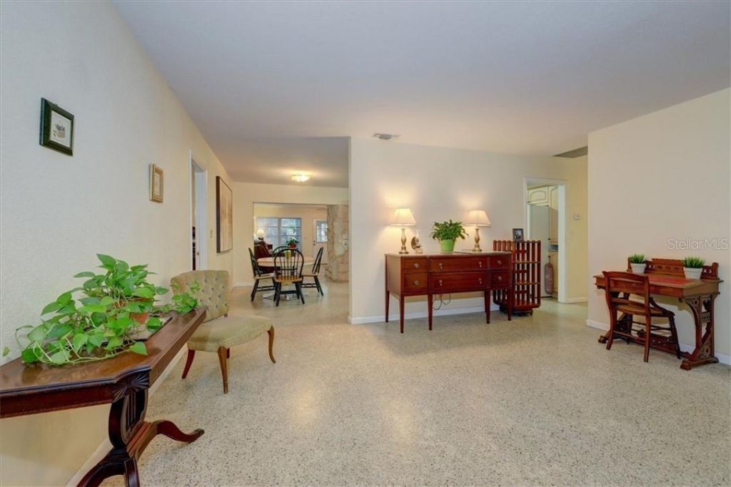 473 Lewis Boulevard Se, Saint Petersburg, FL 33705 Photo