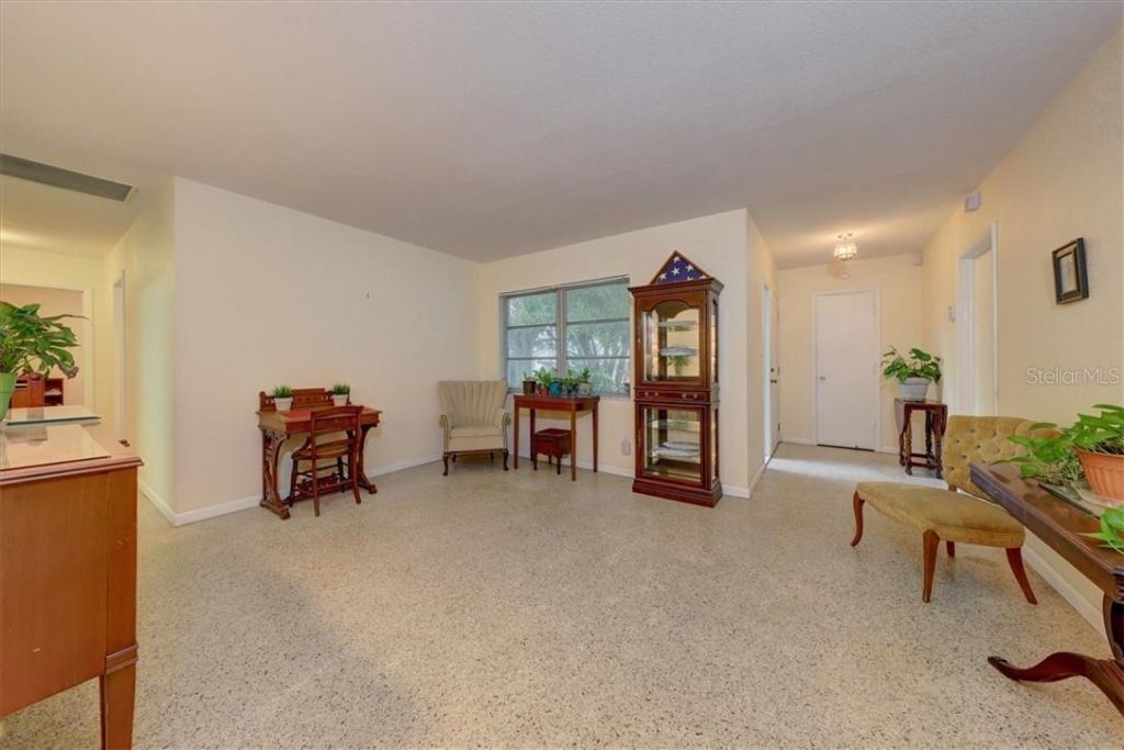 473 Lewis Boulevard Se, Saint Petersburg, FL 33705 Photo