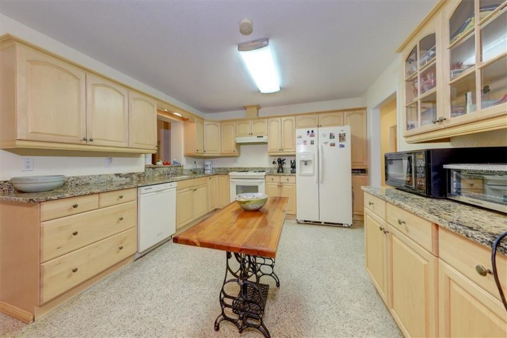 473 Lewis Boulevard Se, Saint Petersburg, FL 33705 Photo