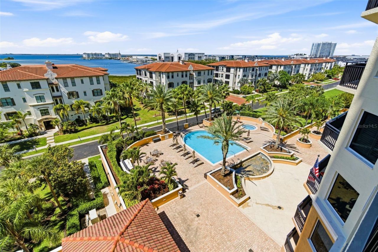 5823 Bowen Daniel Drive, Unit 702, Tampa, FL 33616 Photo