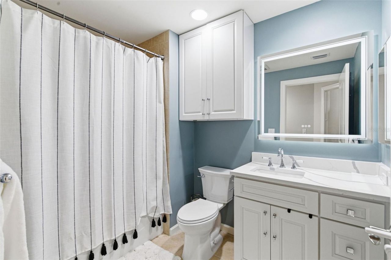 5823 Bowen Daniel Drive, Unit 702, Tampa, FL 33616 Photo