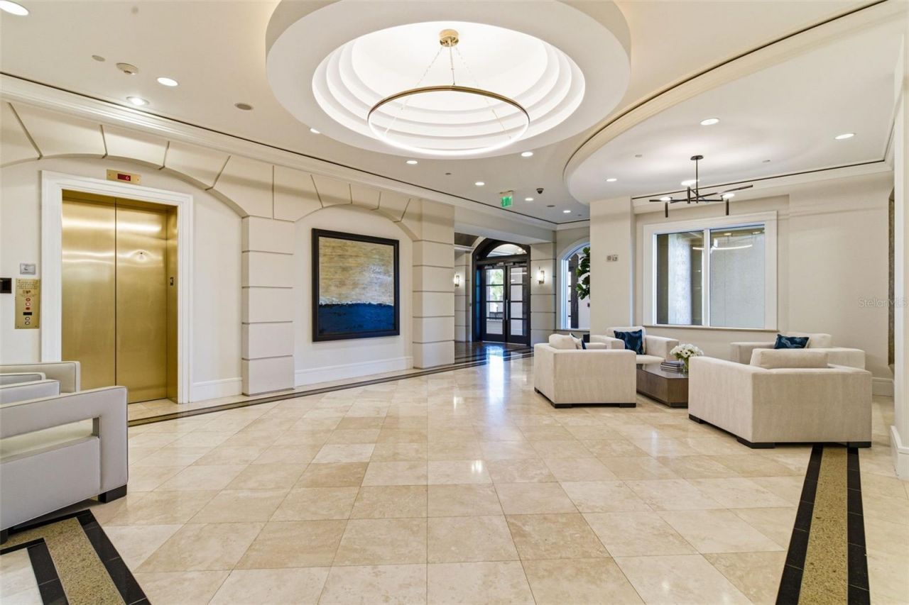 5823 Bowen Daniel Drive, Unit 702, Tampa, FL 33616 Photo