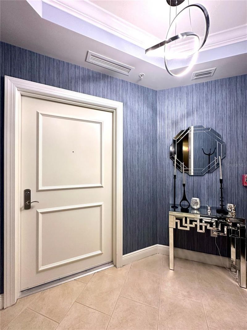 5823 Bowen Daniel Drive, Unit 702, Tampa, FL 33616 Photo