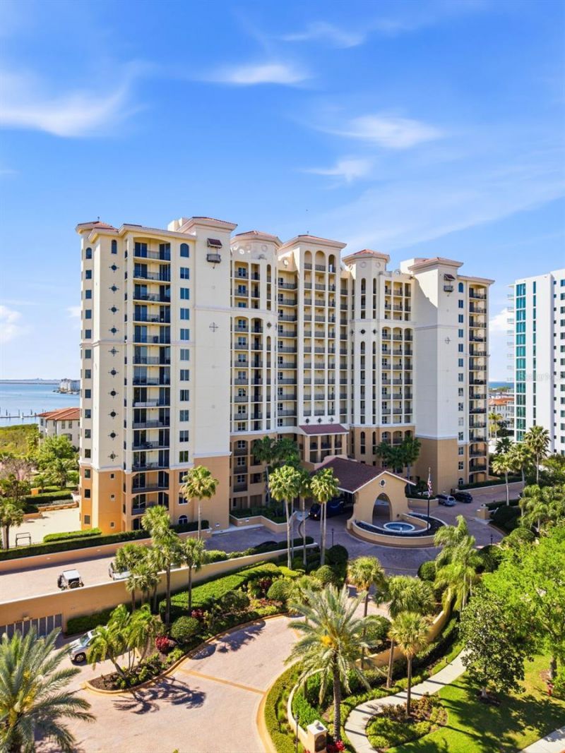 5823 Bowen Daniel Drive, Unit 702, Tampa, FL 33616 Photo