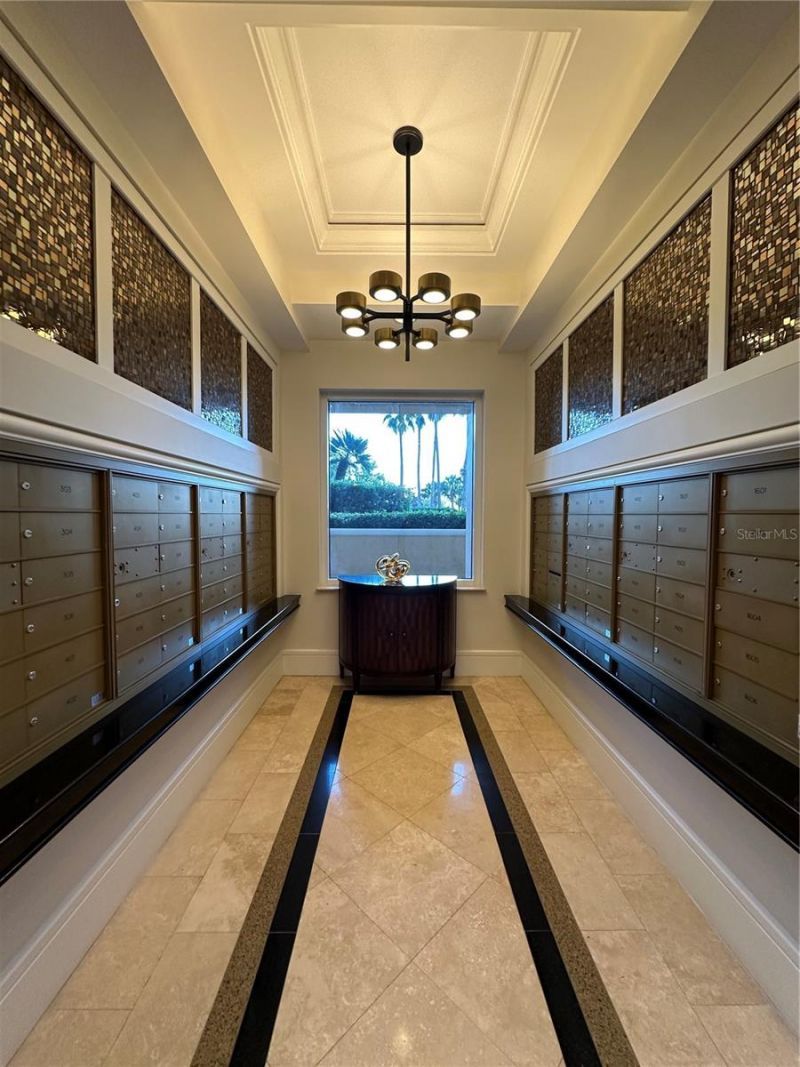 5823 Bowen Daniel Drive, Unit 702, Tampa, FL 33616 Photo