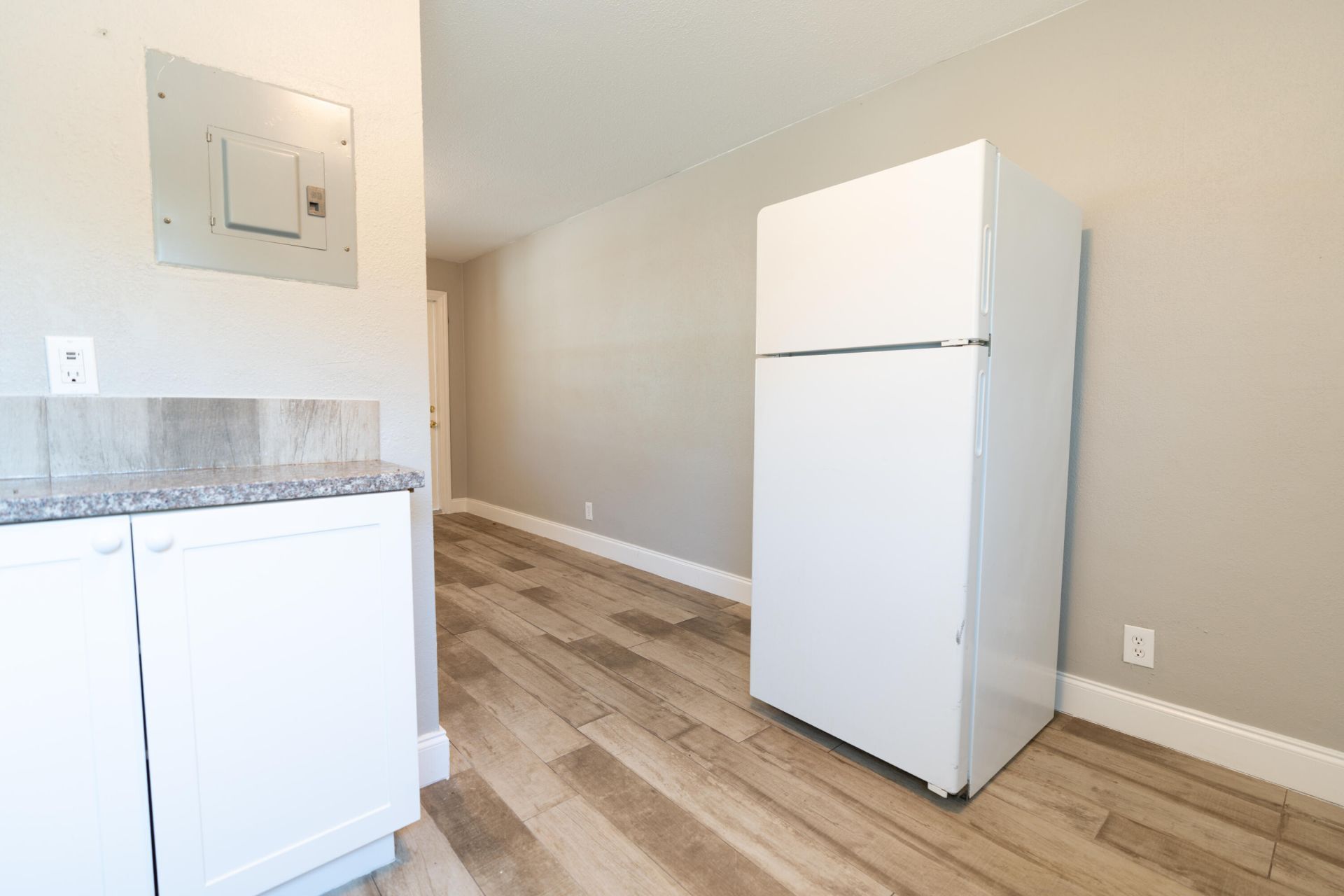 3392 2nd Avenue N, Unit J, Palm Springs, FL 33461 Photo