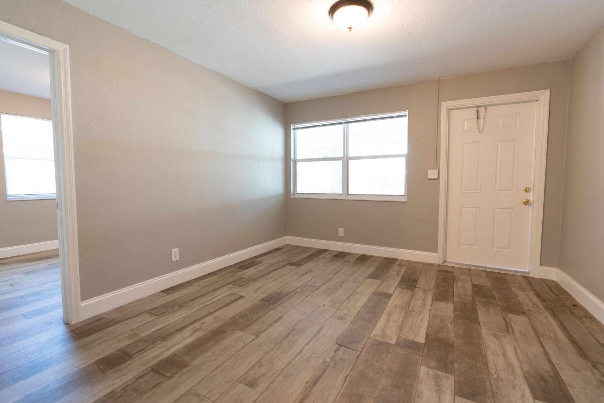 3392 2nd Avenue N, Unit J, Palm Springs, FL 33461 Photo