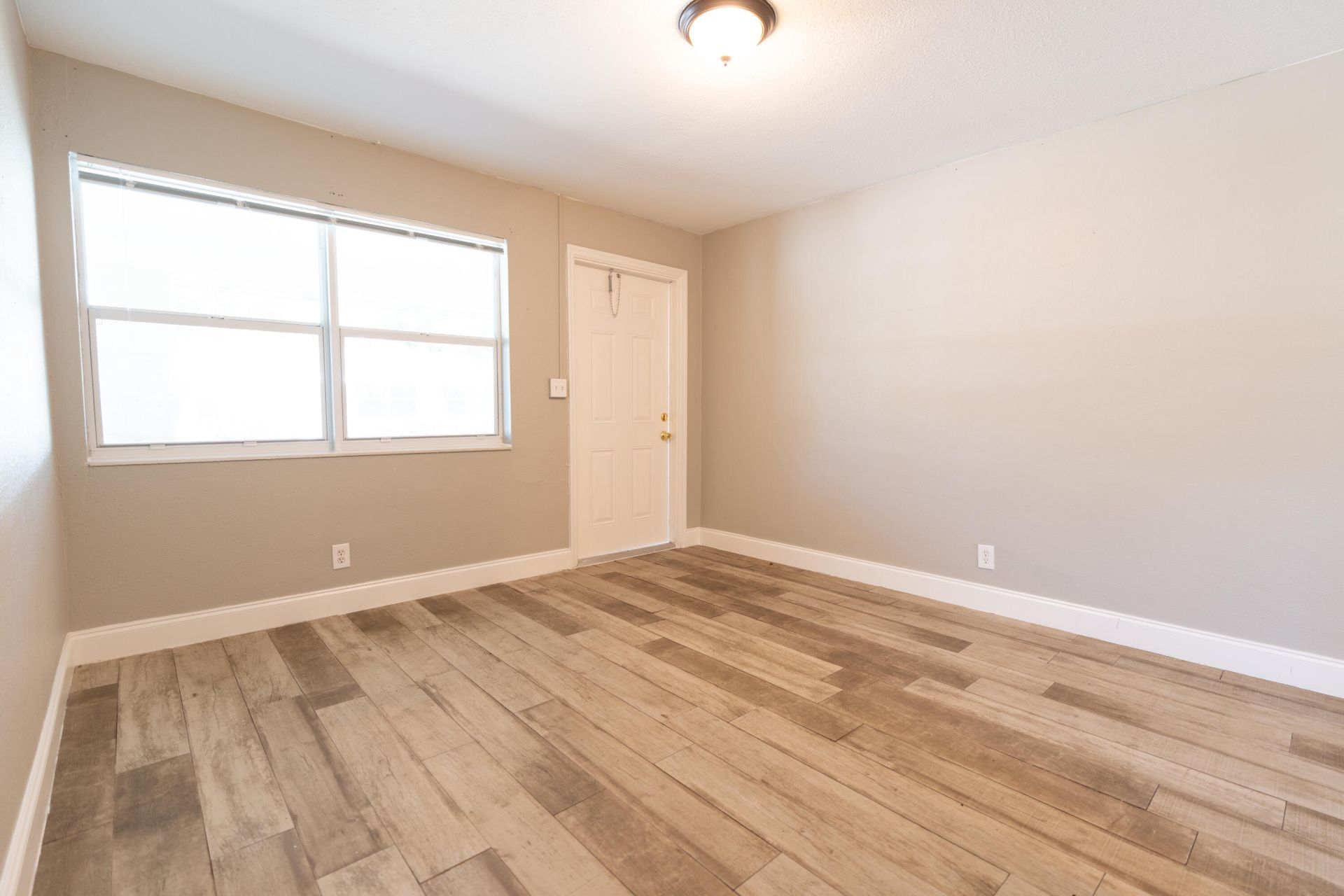 3392 2nd Avenue N, Unit J, Palm Springs, FL 33461 Photo