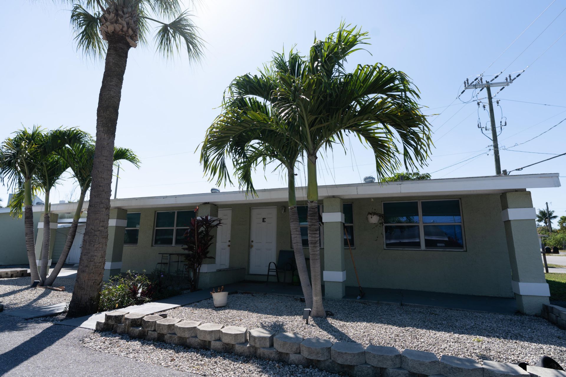 3392 2nd Avenue N, Unit J, Palm Springs, FL 33461 Photo