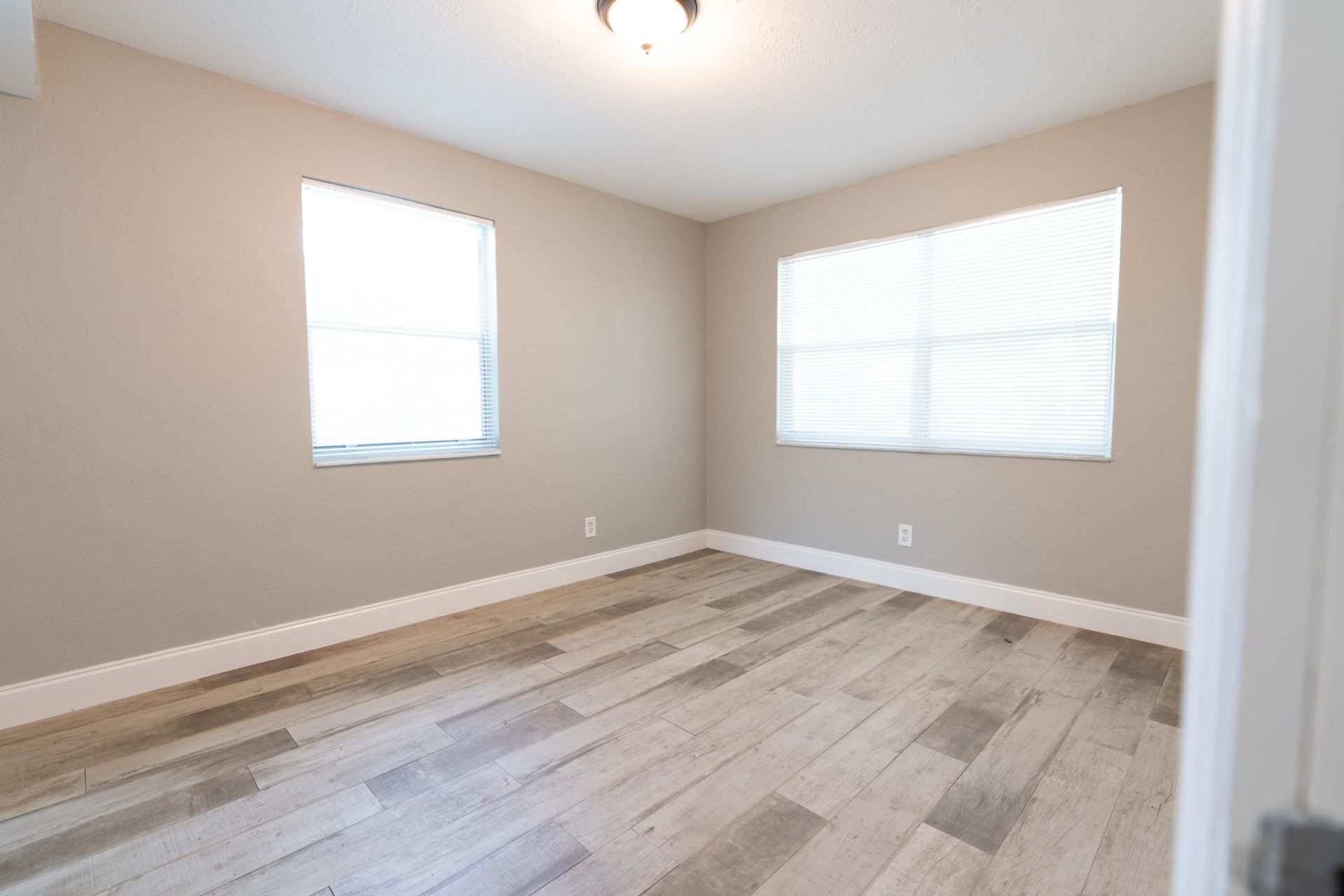 3392 2nd Avenue N, Unit J, Palm Springs, FL 33461 Photo